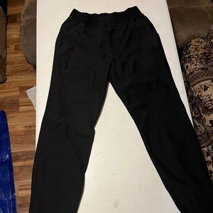 Men’s LuLu lemon joggers SKINNY fit - Size Small